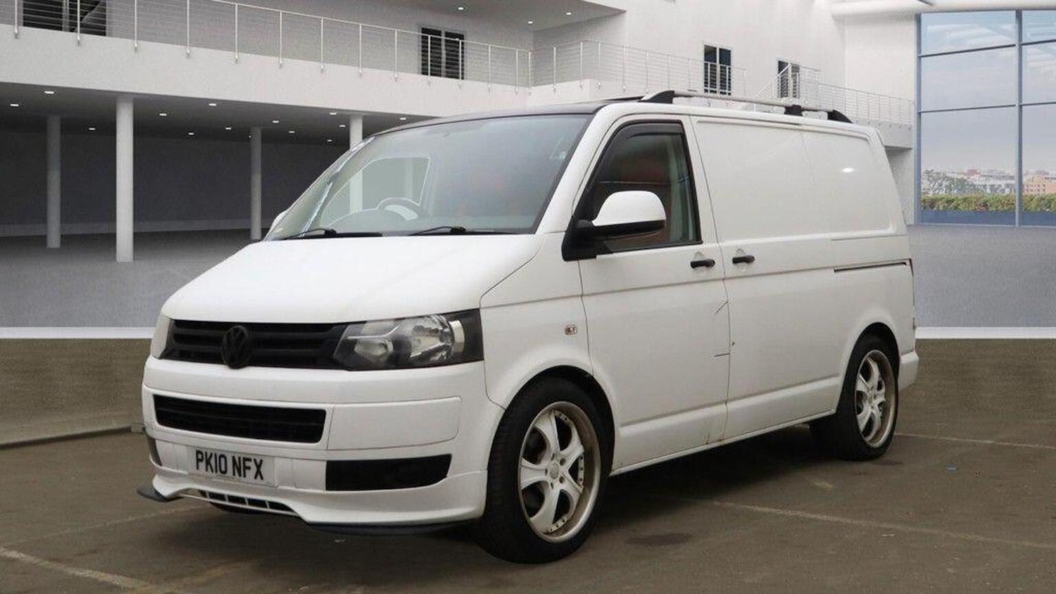 Used Volkswagen Transporter 2010 for sale - 76488720: Photo 1