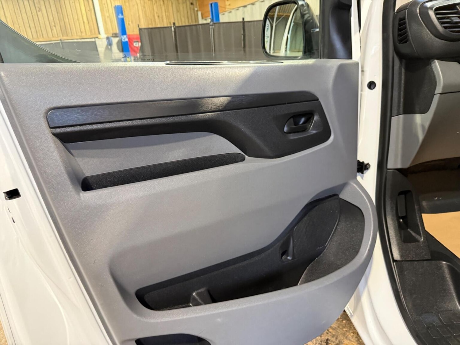 Used Peugeot Expert 2022 for sale - 76536738: Photo 29