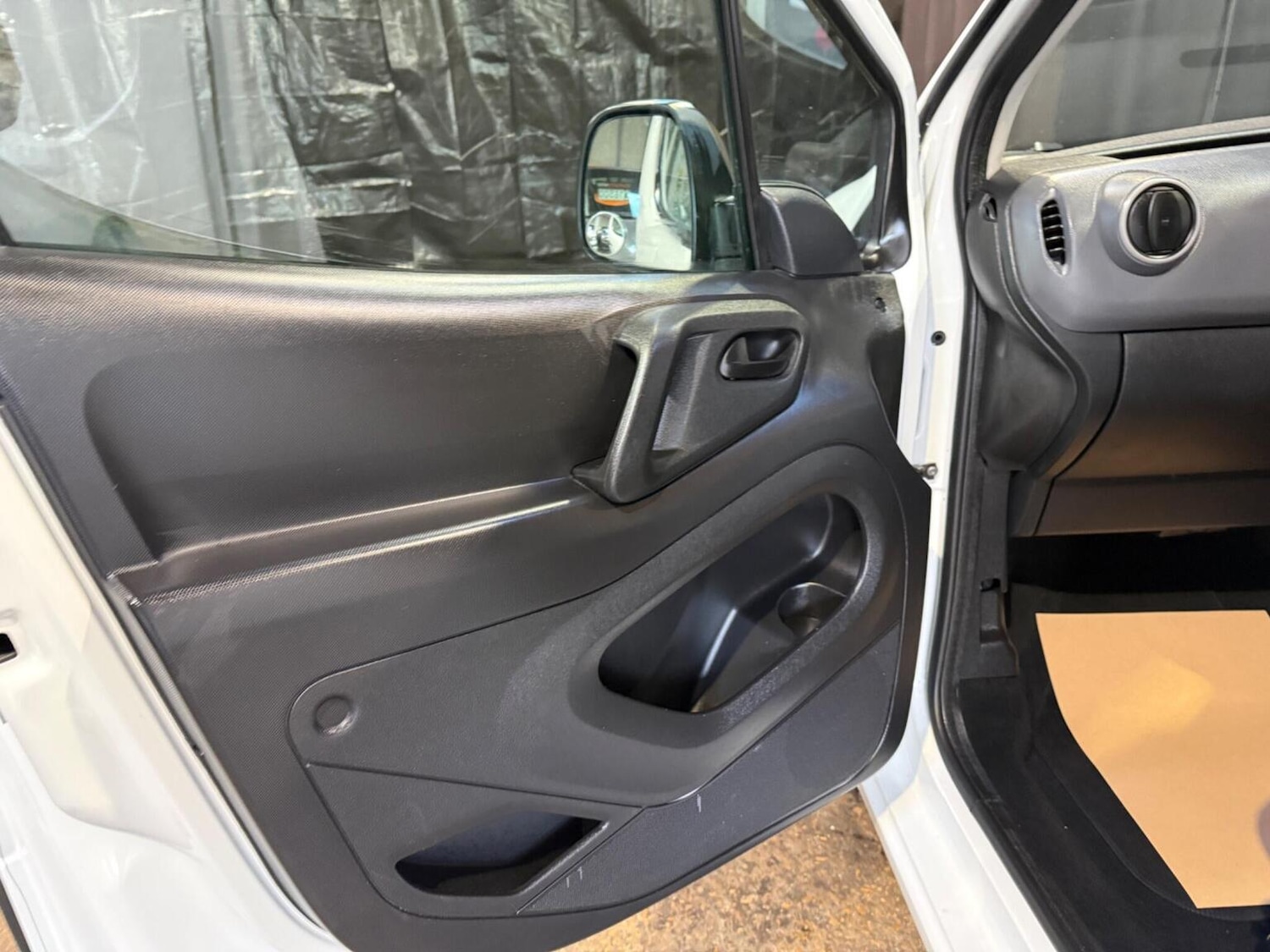 Used Peugeot Partner 2013 for sale - 78038920: Photo 29