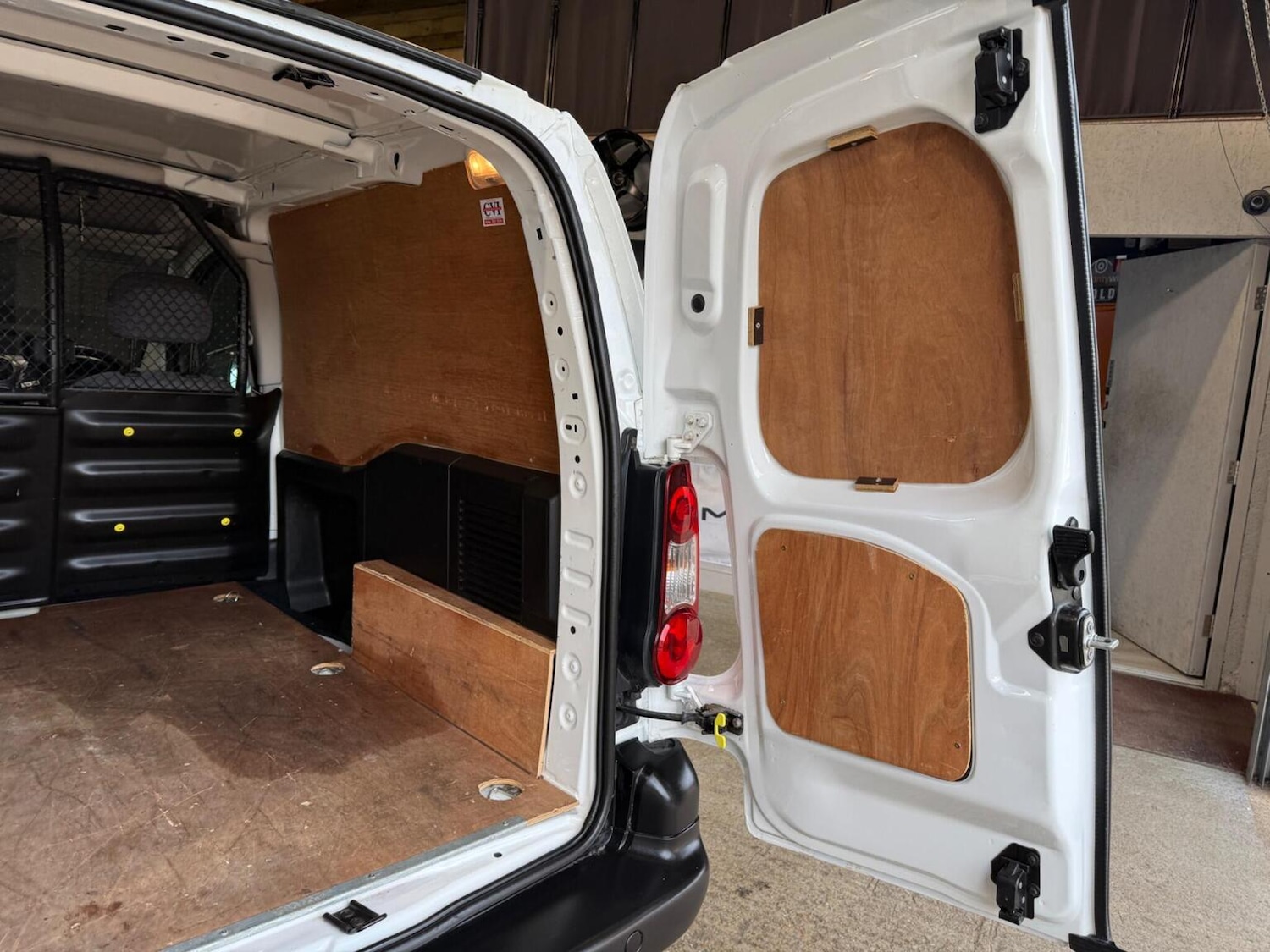 Used Peugeot Partner 2013 for sale - 78038920: Photo 40