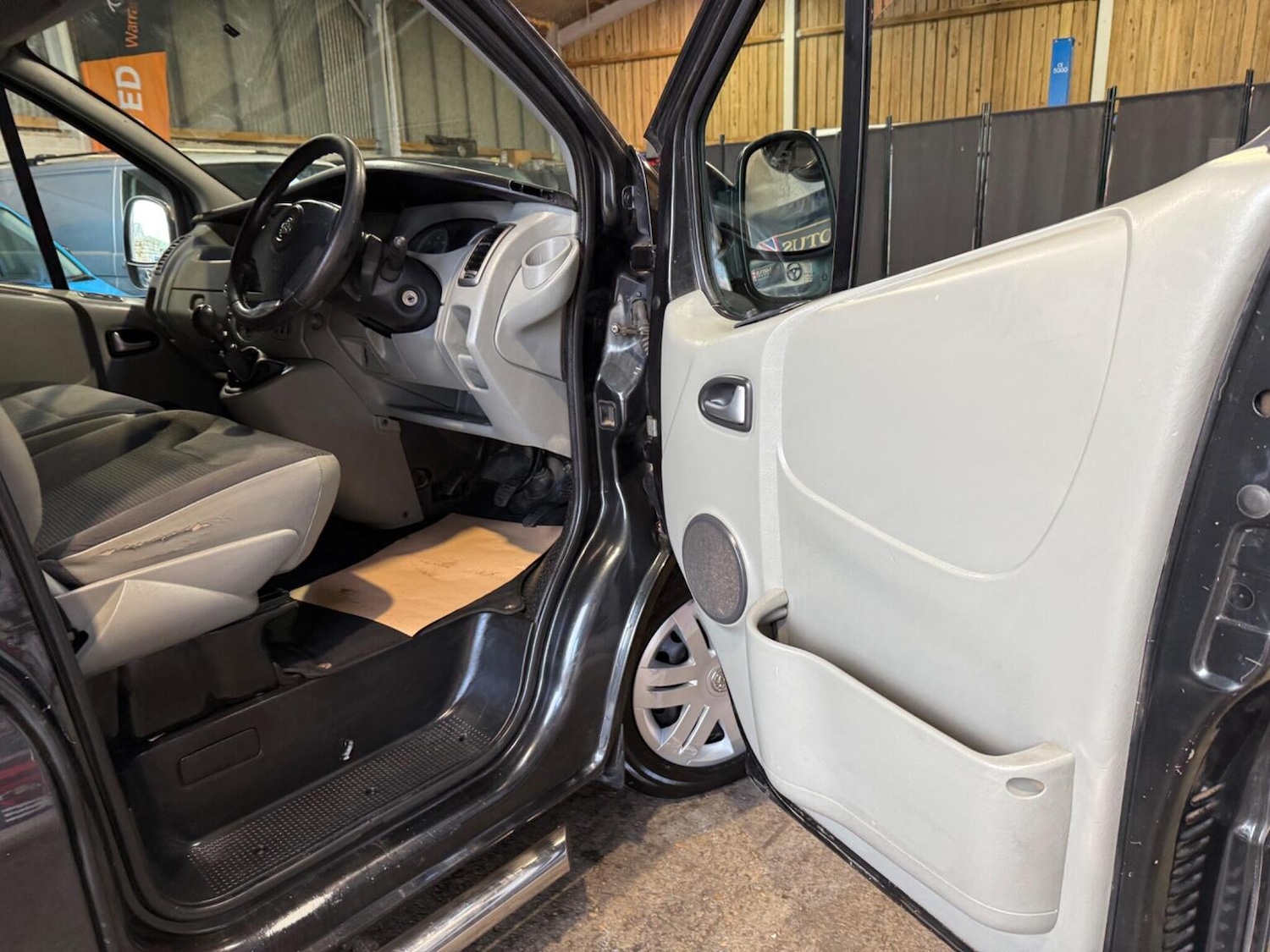 Used Vauxhall Vivaro 2008 for sale - 77459932: Photo 45