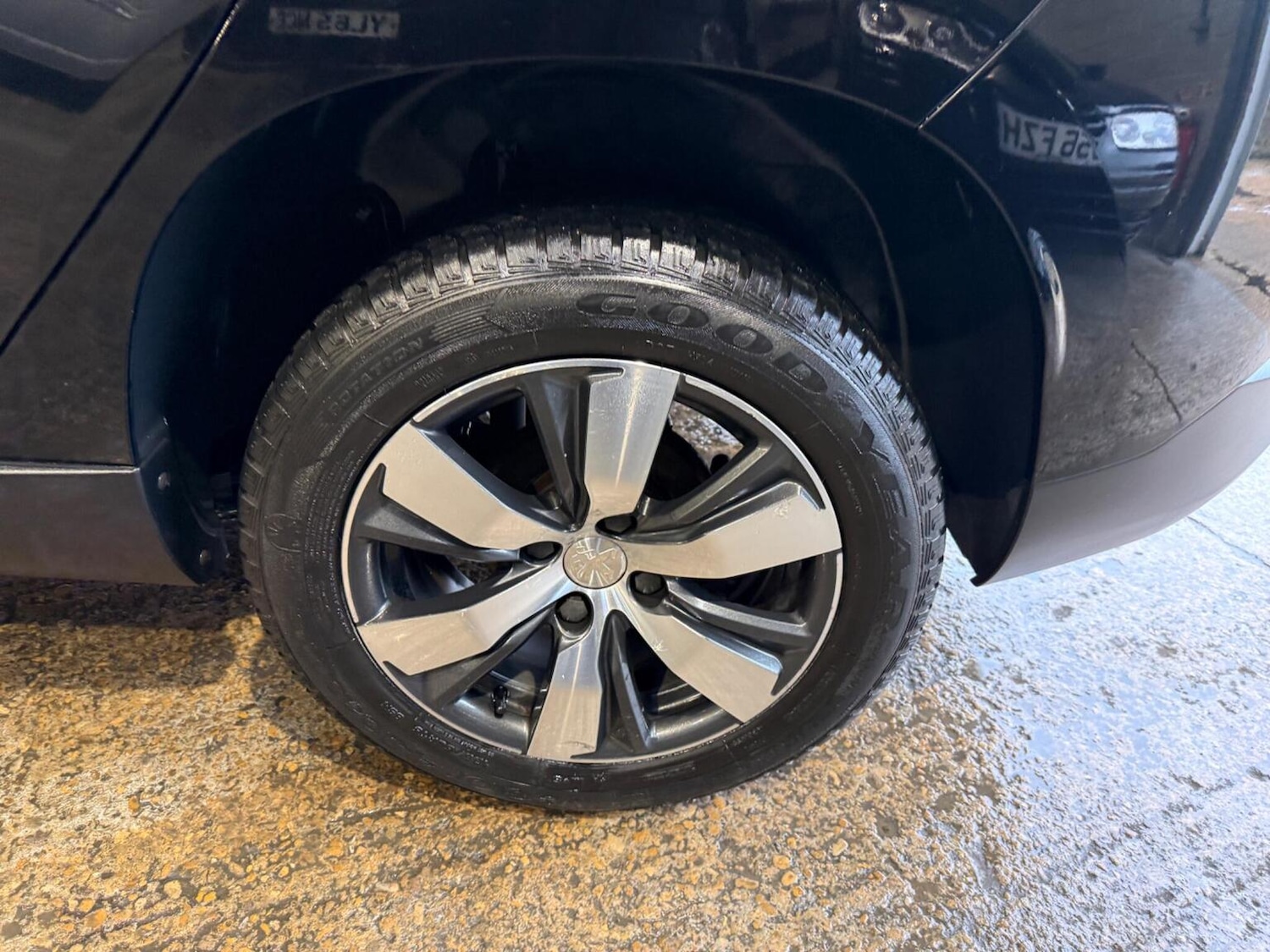 Used Peugeot 2008 2016 for sale - 77474847: Photo 21