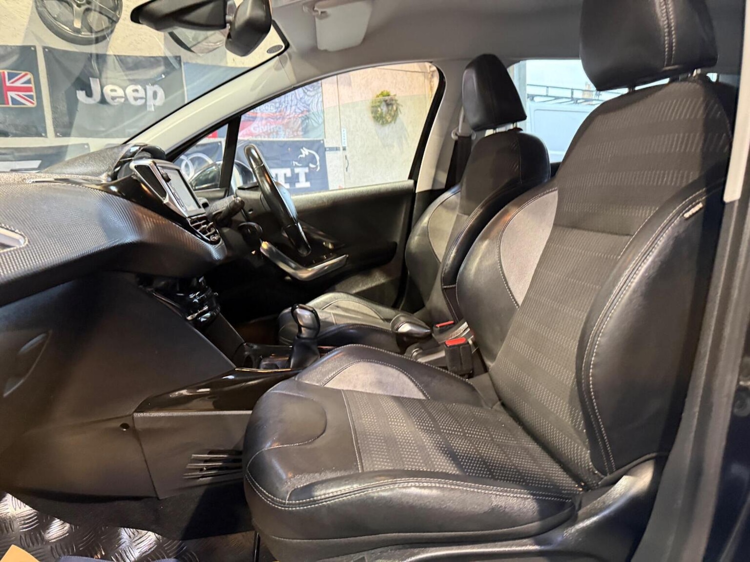 Used Peugeot 2008 2016 for sale - 77474847: Photo 29