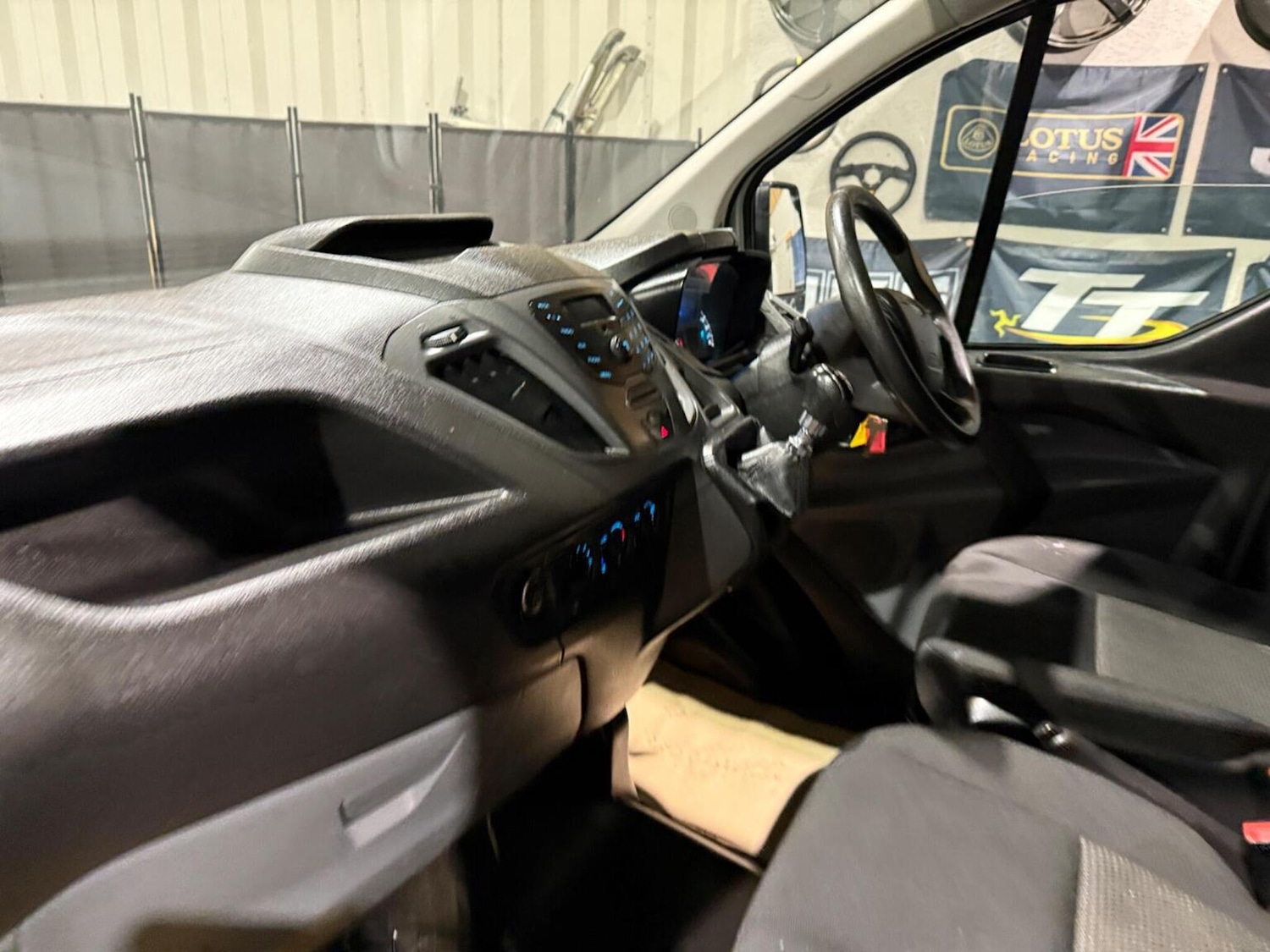 Used Ford Transit Custom 2018 for sale - 76211889: Photo 26