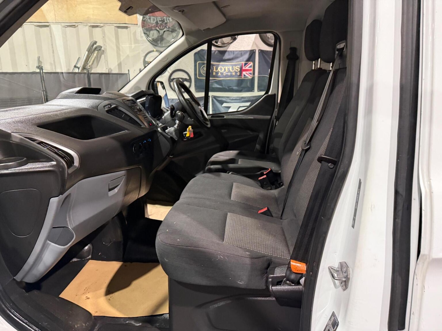 Used Ford Transit Custom 2018 for sale - 76211889: Photo 27