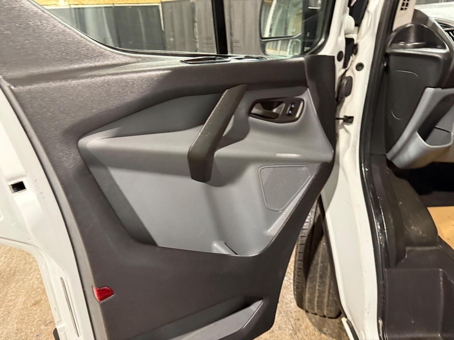 Used Ford Transit Custom 2018 for sale - 76211889: Photo 30