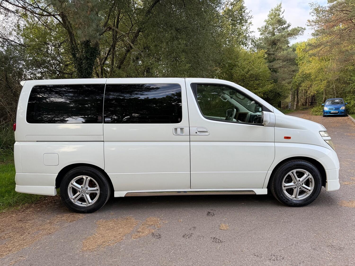 Used Nissan Elgrand 2018 for sale - 76625424: Photo 4