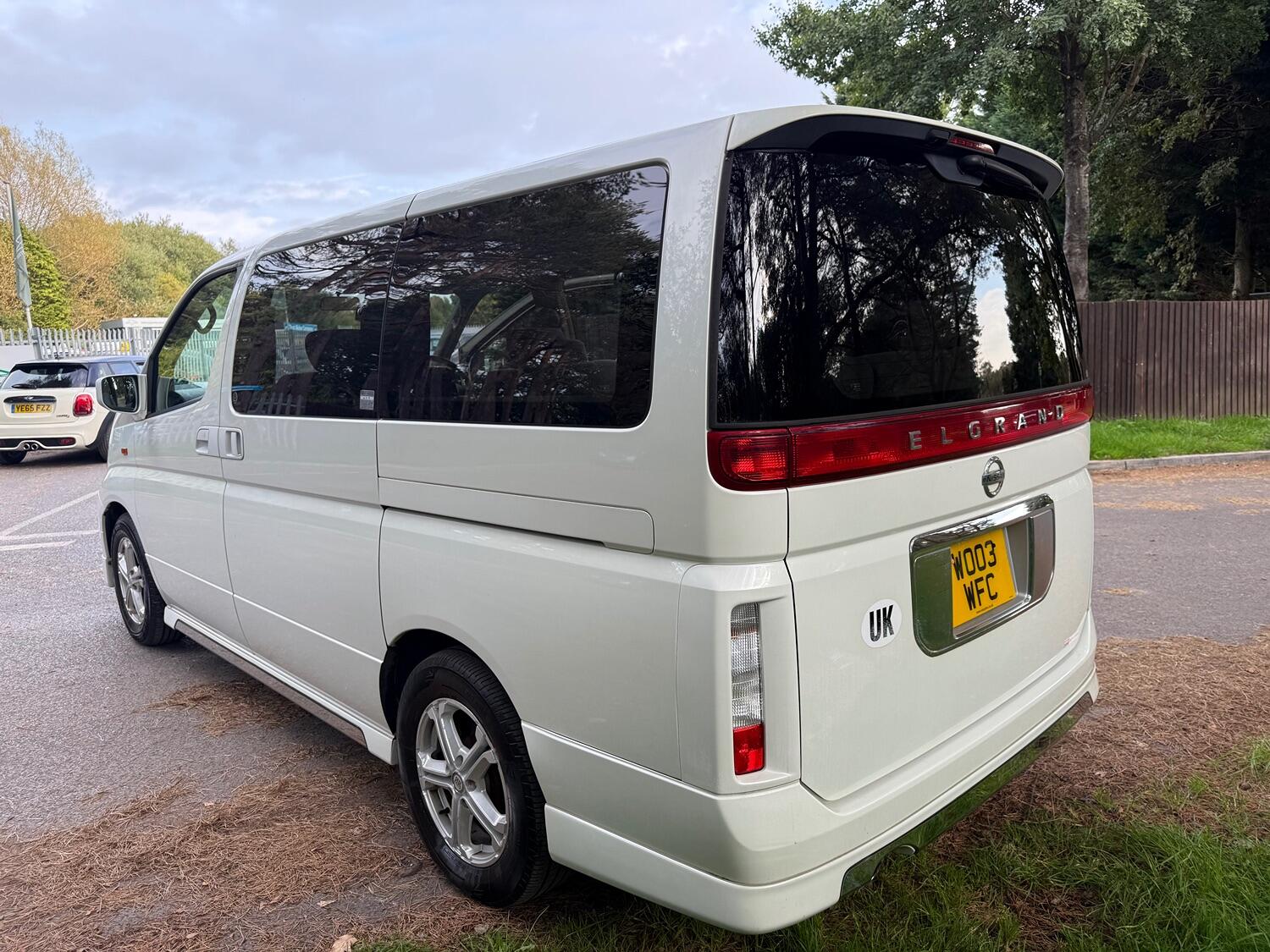 Used Nissan Elgrand 2018 for sale - 76625424: Photo 6