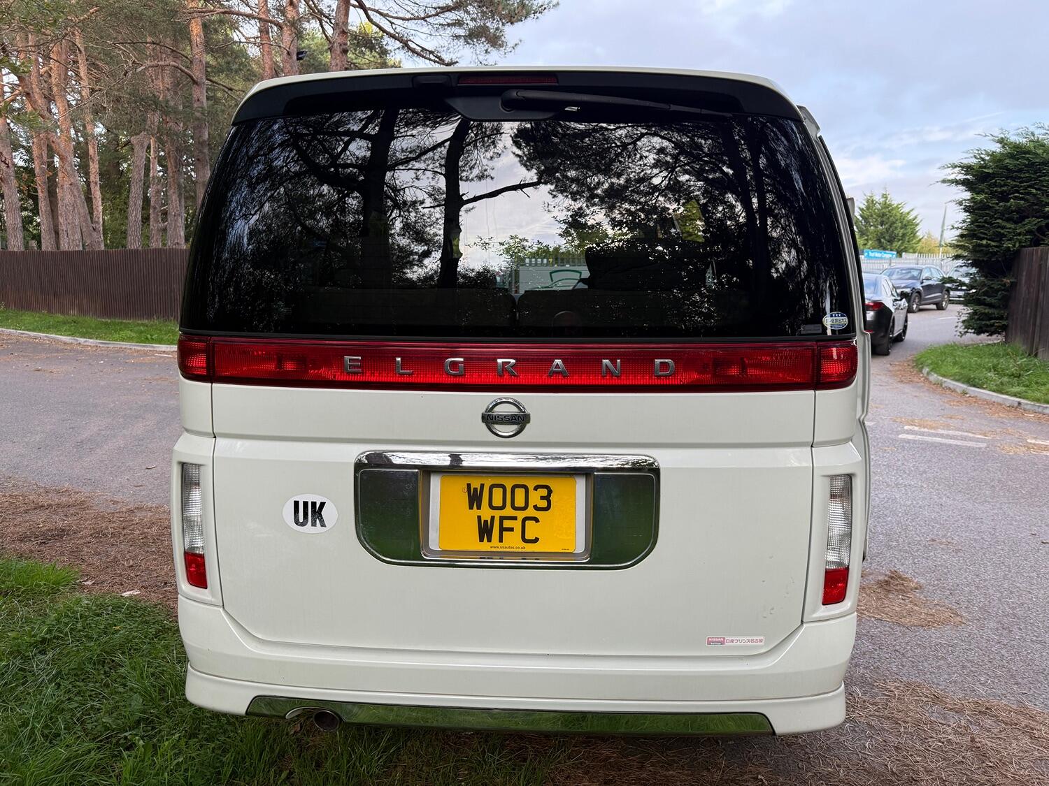 Used Nissan Elgrand 2018 for sale - 76625424: Photo 7
