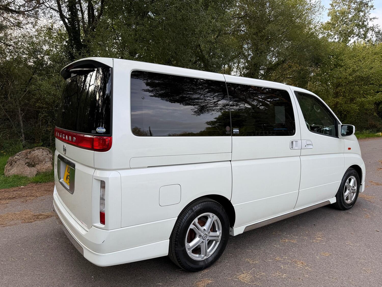 Used Nissan Elgrand 2018 for sale - 76625424: Photo 8