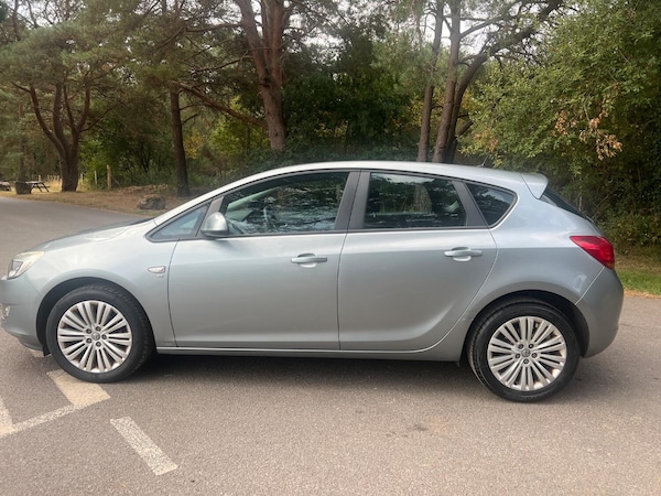 Used Vauxhall Astra 2011 for sale - 75581514: Photo 5