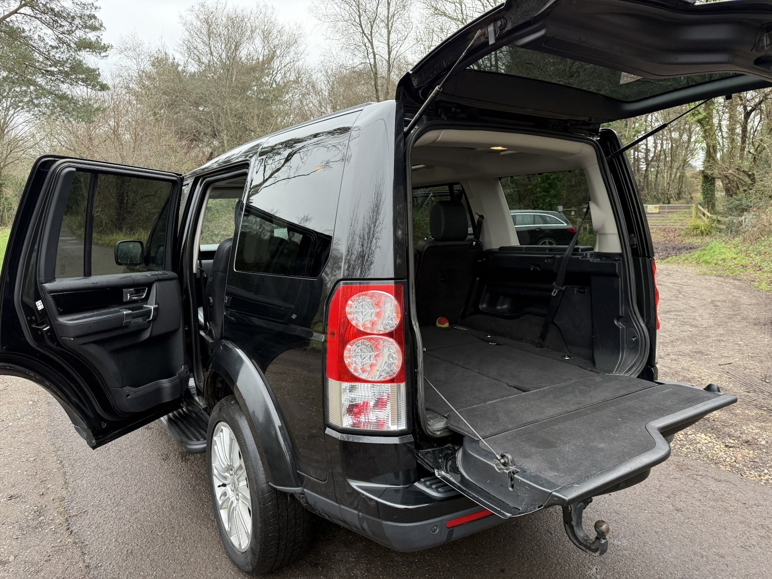 Used Land Rover Discovery 4 2011 for sale - 76956923: Photo 13