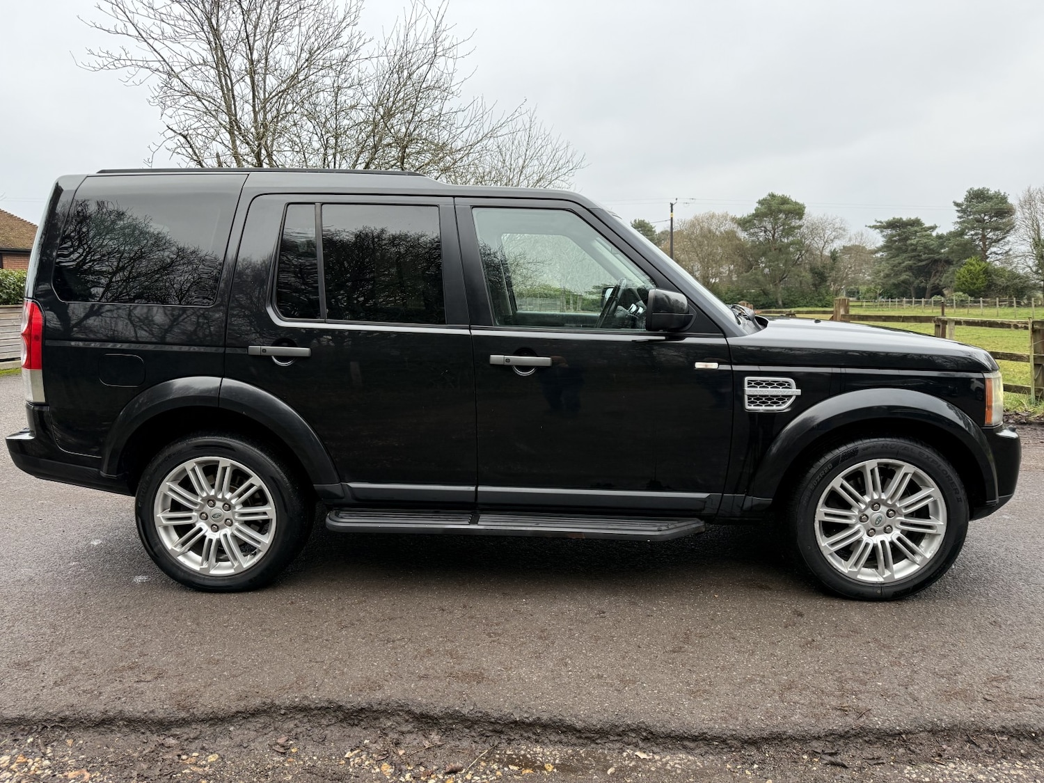 Used Land Rover Discovery 4 2011 for sale - 76956923: Photo 5