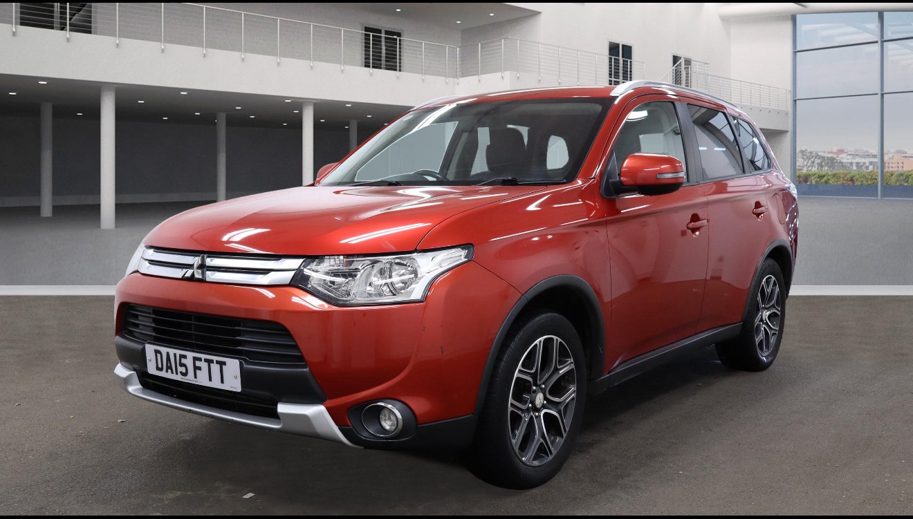 Used Mitsubishi Outlander 2015 for sale - 76643467: Photo 2