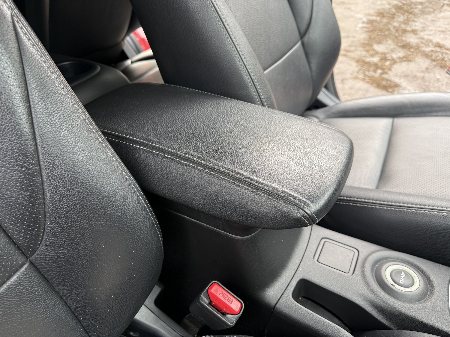 Used Mitsubishi Outlander 2015 for sale - 77609861: Photo 26