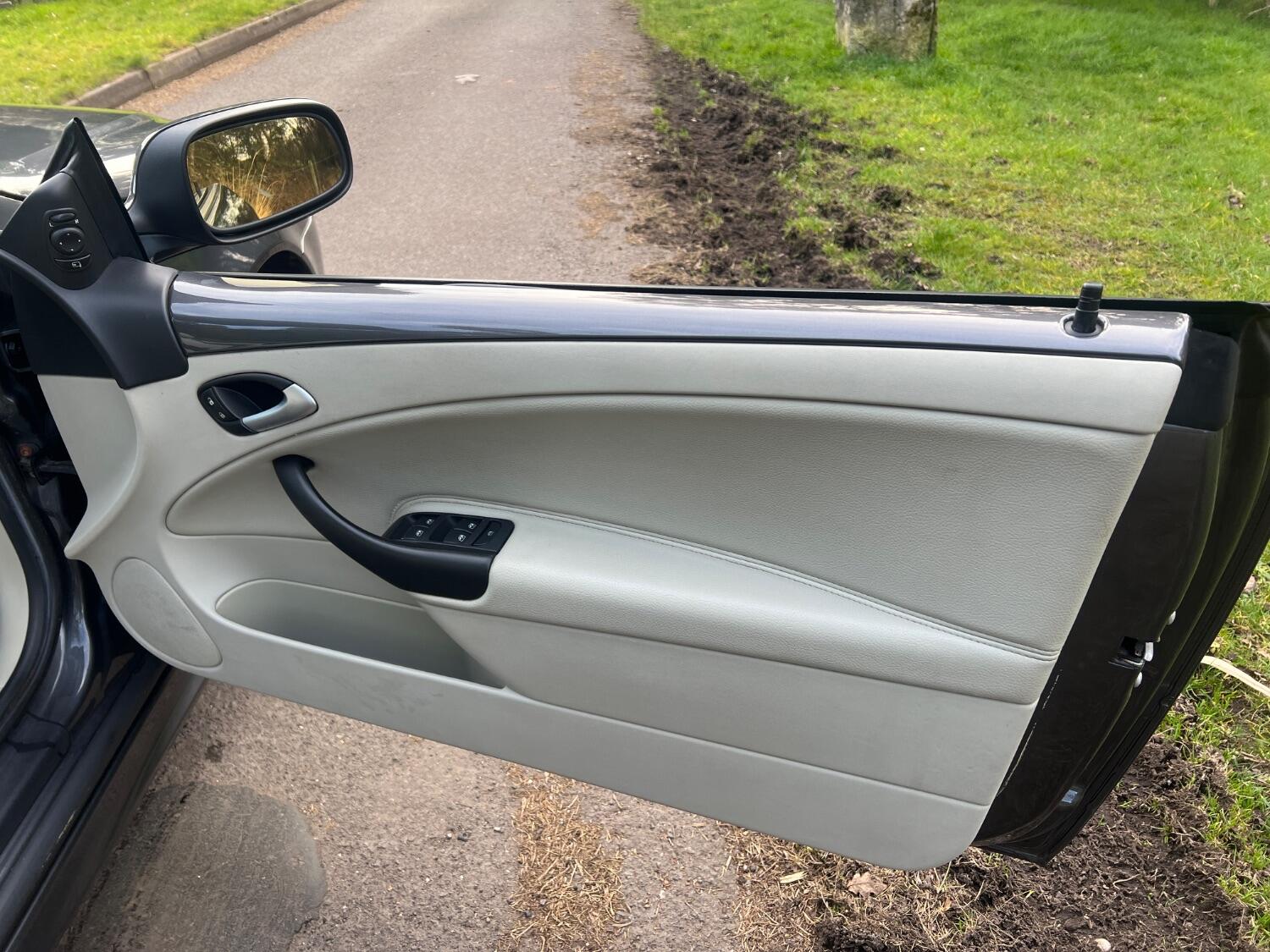 Used Saab 9-3 2010 for sale - 76387329: Photo 25