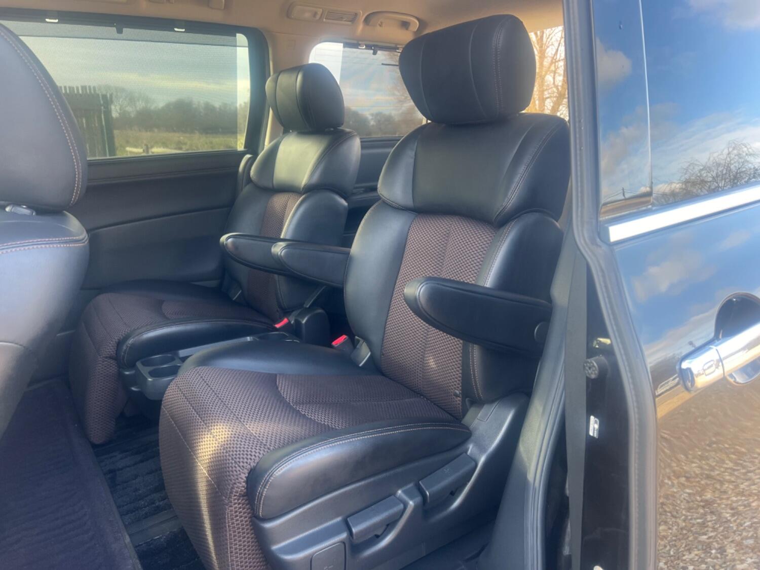 Used Nissan Elgrand 2024 for sale - 76821617: Photo 15