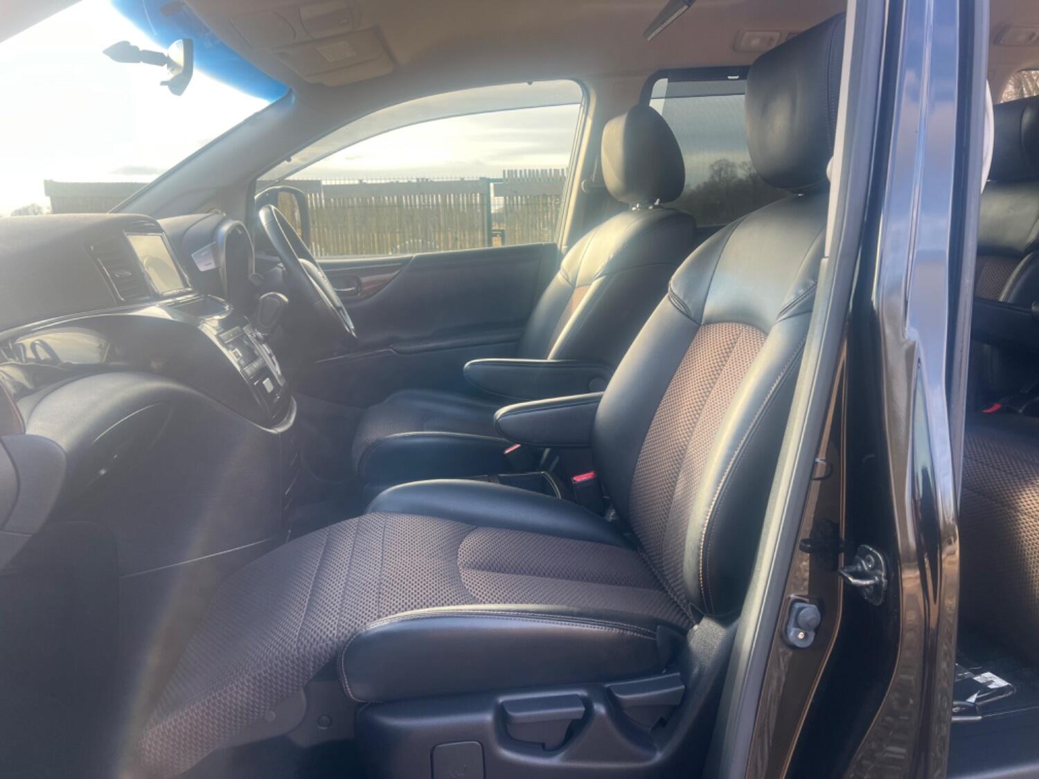 Used Nissan Elgrand 2024 for sale - 76821617: Photo 19