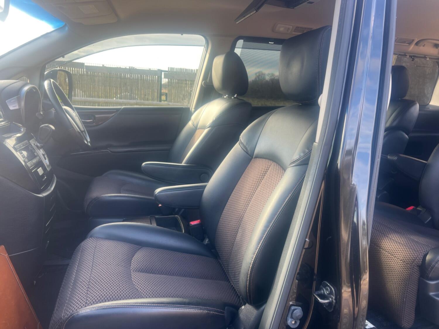 Used Nissan Elgrand 2024 for sale - 76821617: Photo 20