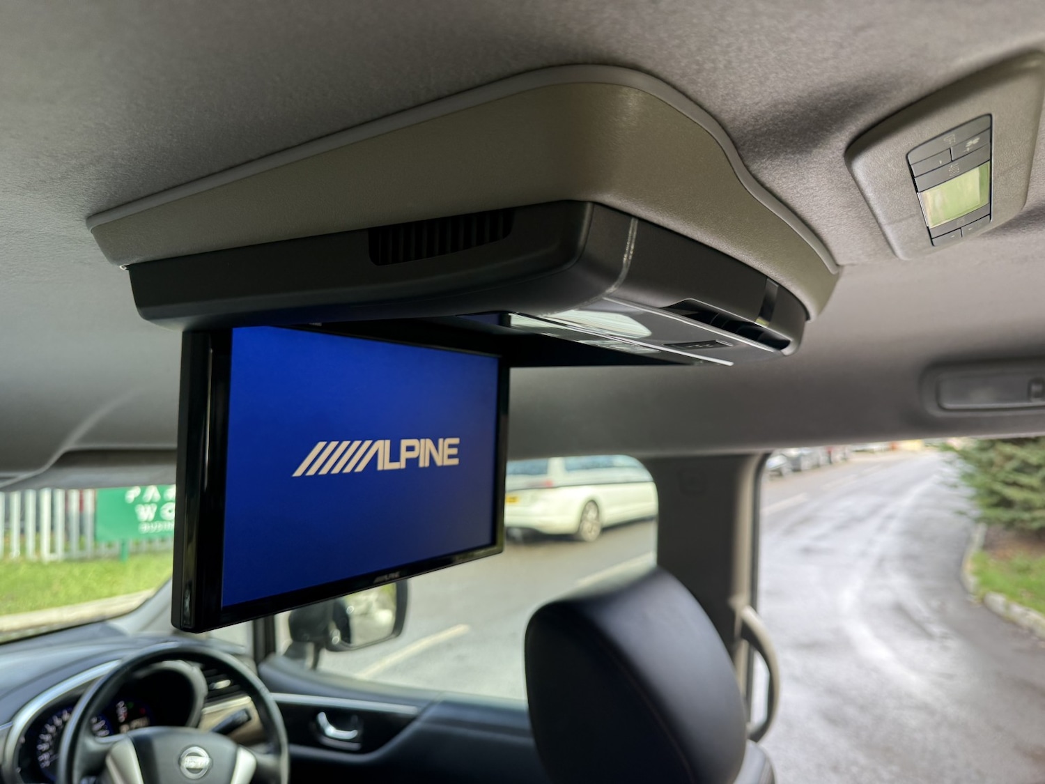 Used Nissan Elgrand 2024 for sale - 76821617: Photo 40