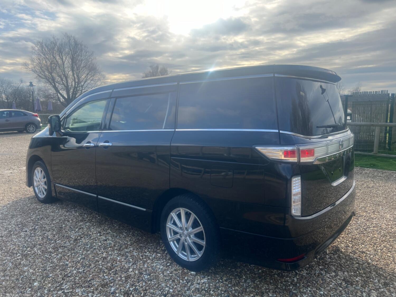 Used Nissan Elgrand 2024 for sale - 76821617: Photo 5