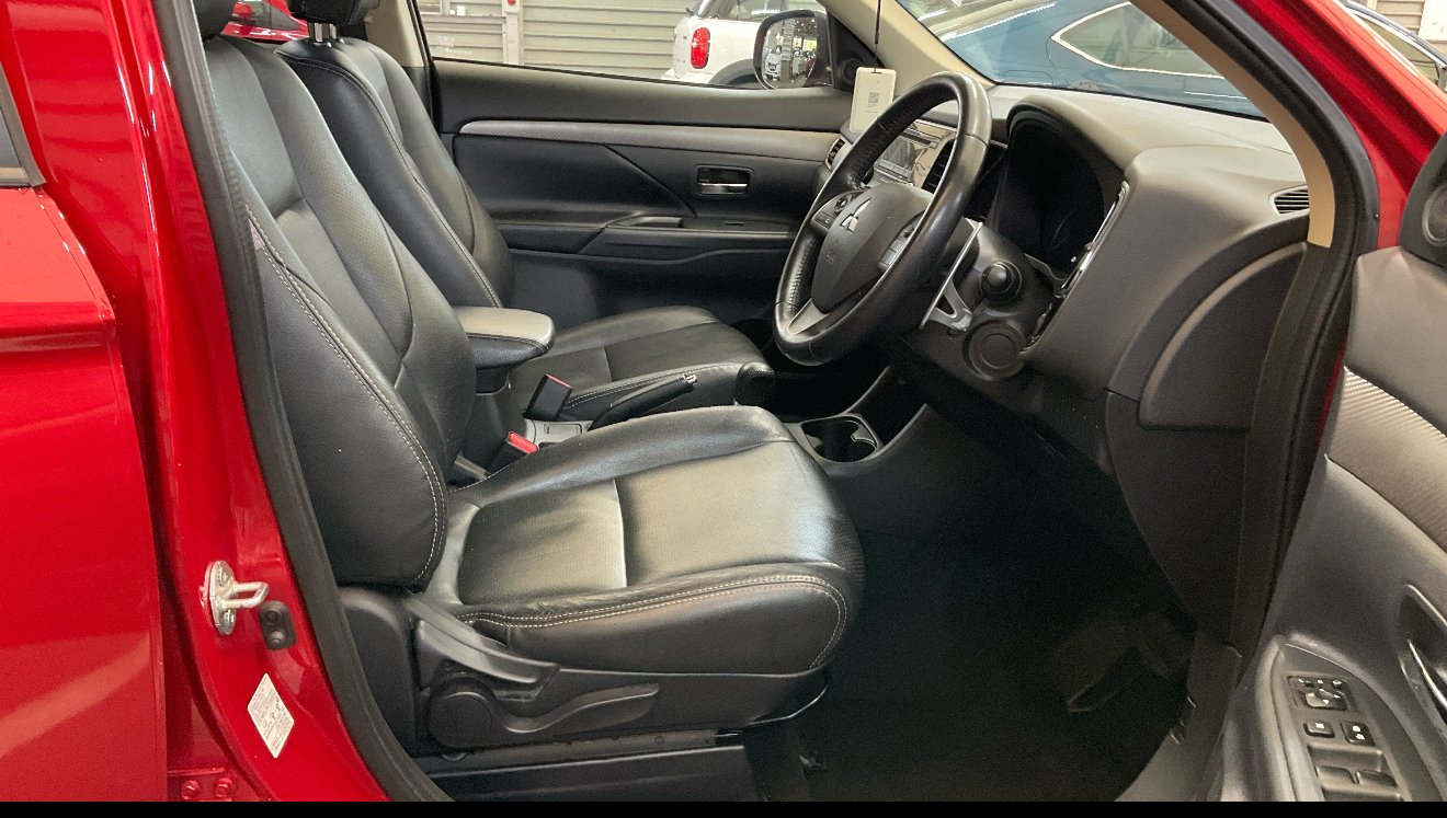 Used Mitsubishi Outlander 2015 for sale - 76541339: Photo 7