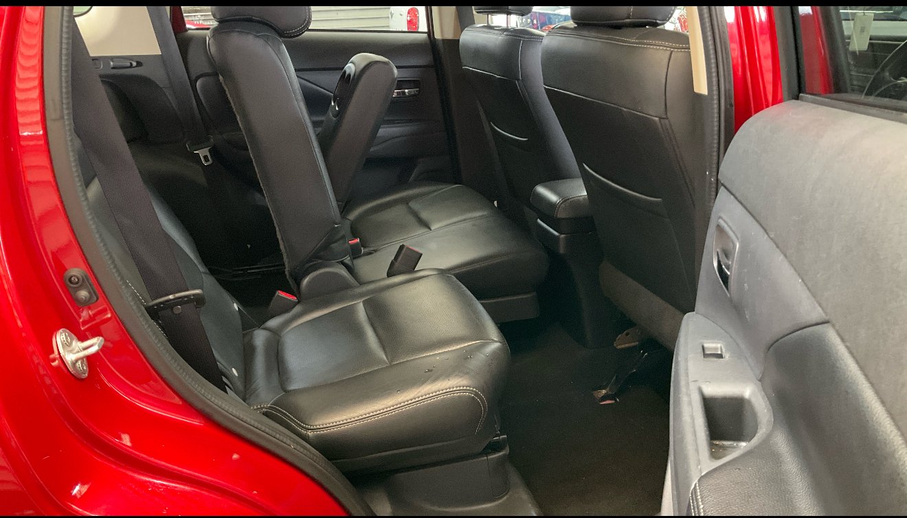 Used Mitsubishi Outlander 2015 for sale - 76541339: Photo 8