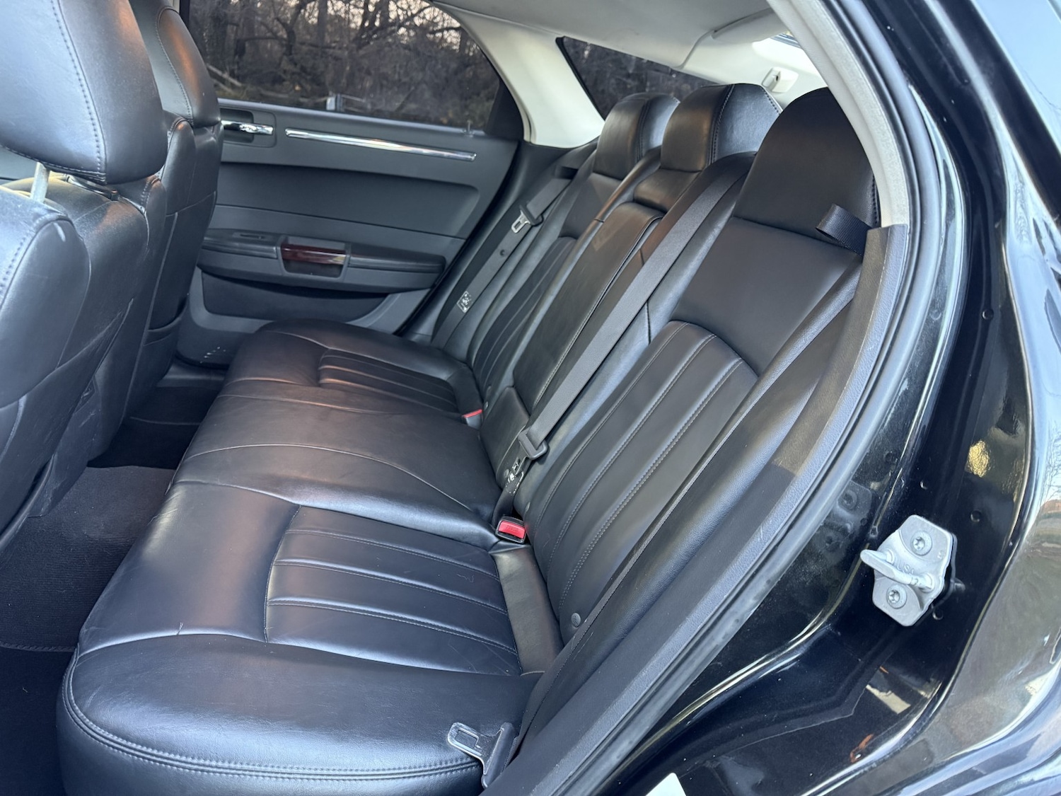 Used Chrysler 300C 2010 for sale - 76855412: Photo 11