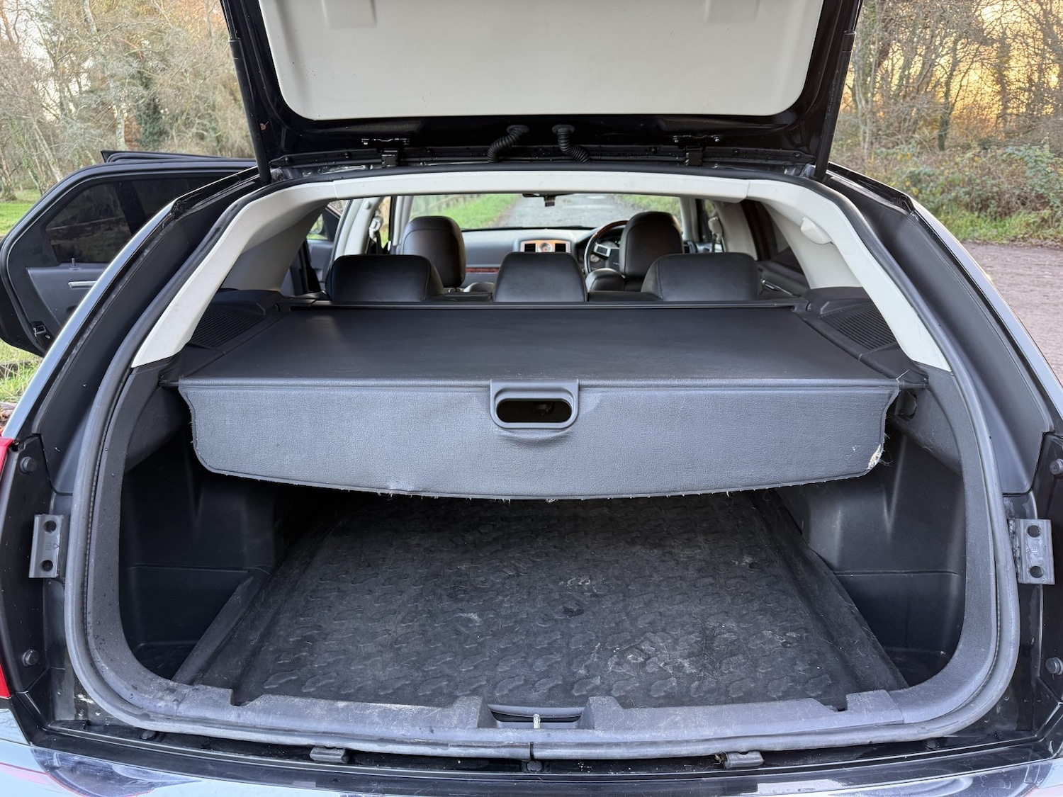 Used Chrysler 300C 2010 for sale - 76855412: Photo 14