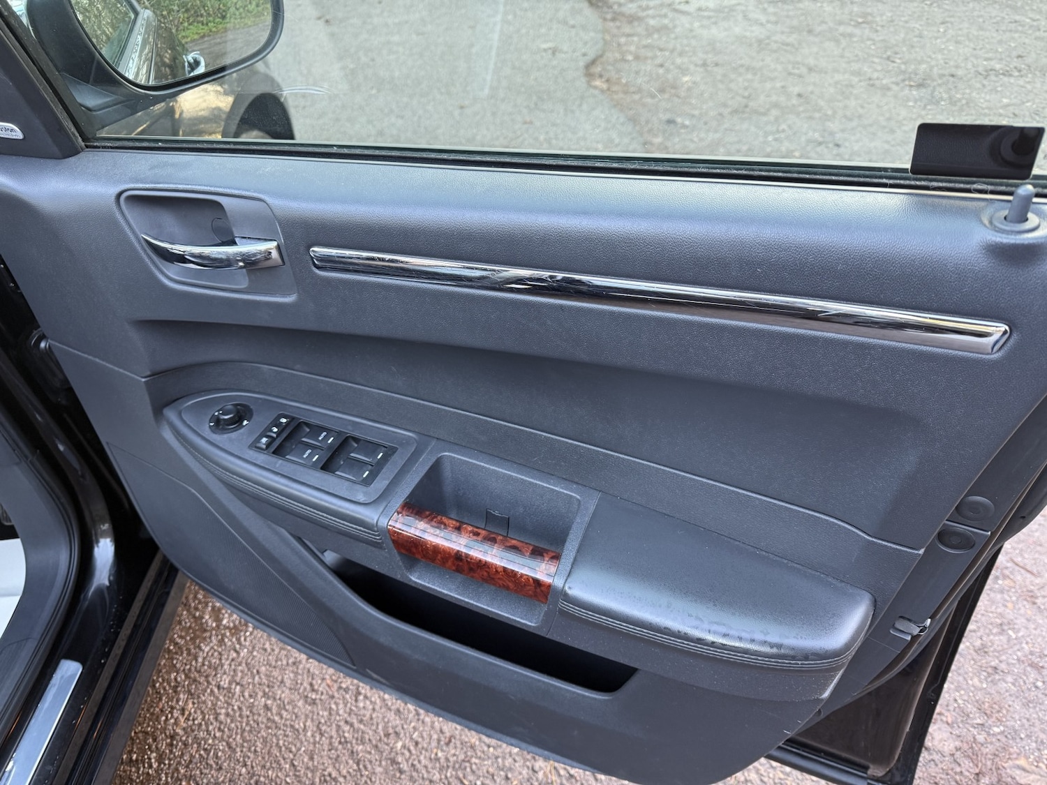 Used Chrysler 300C 2010 for sale - 76855412: Photo 18