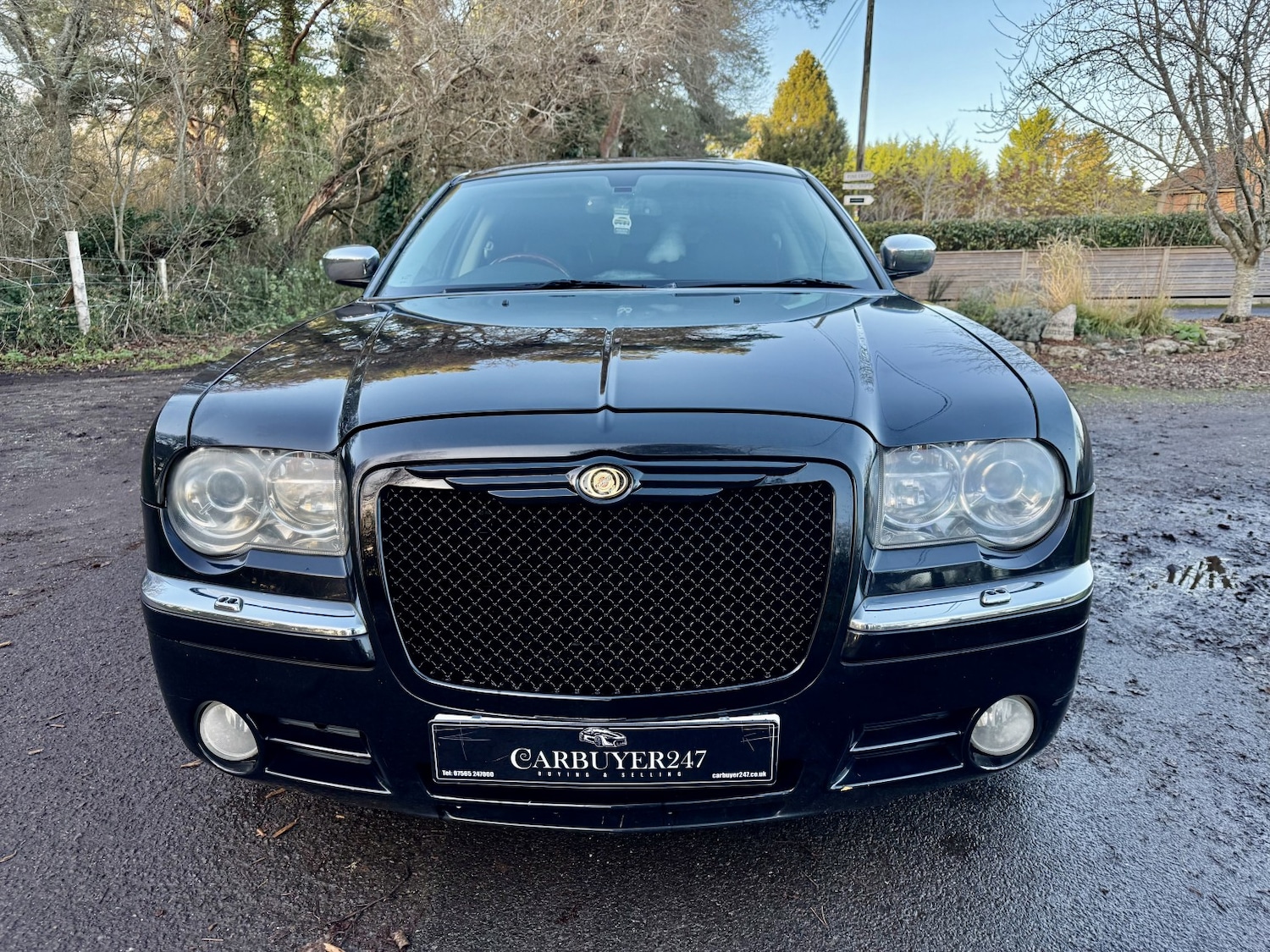 Used Chrysler 300C 2010 for sale - 76855412: Photo 2