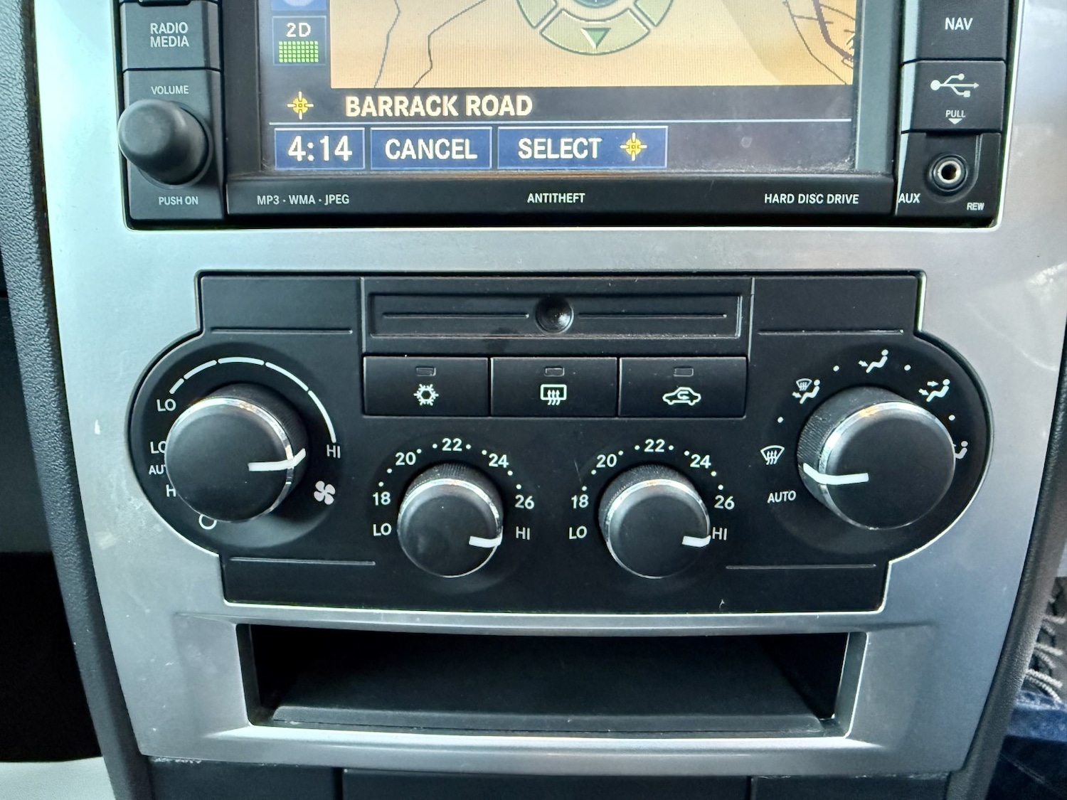 Used Chrysler 300C 2010 for sale - 76855412: Photo 31