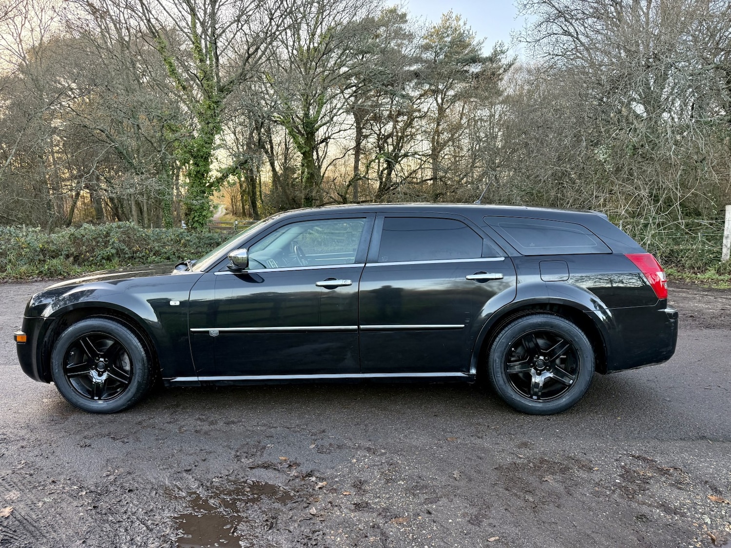 Used Chrysler 300C 2010 for sale - 76855412: Photo 5