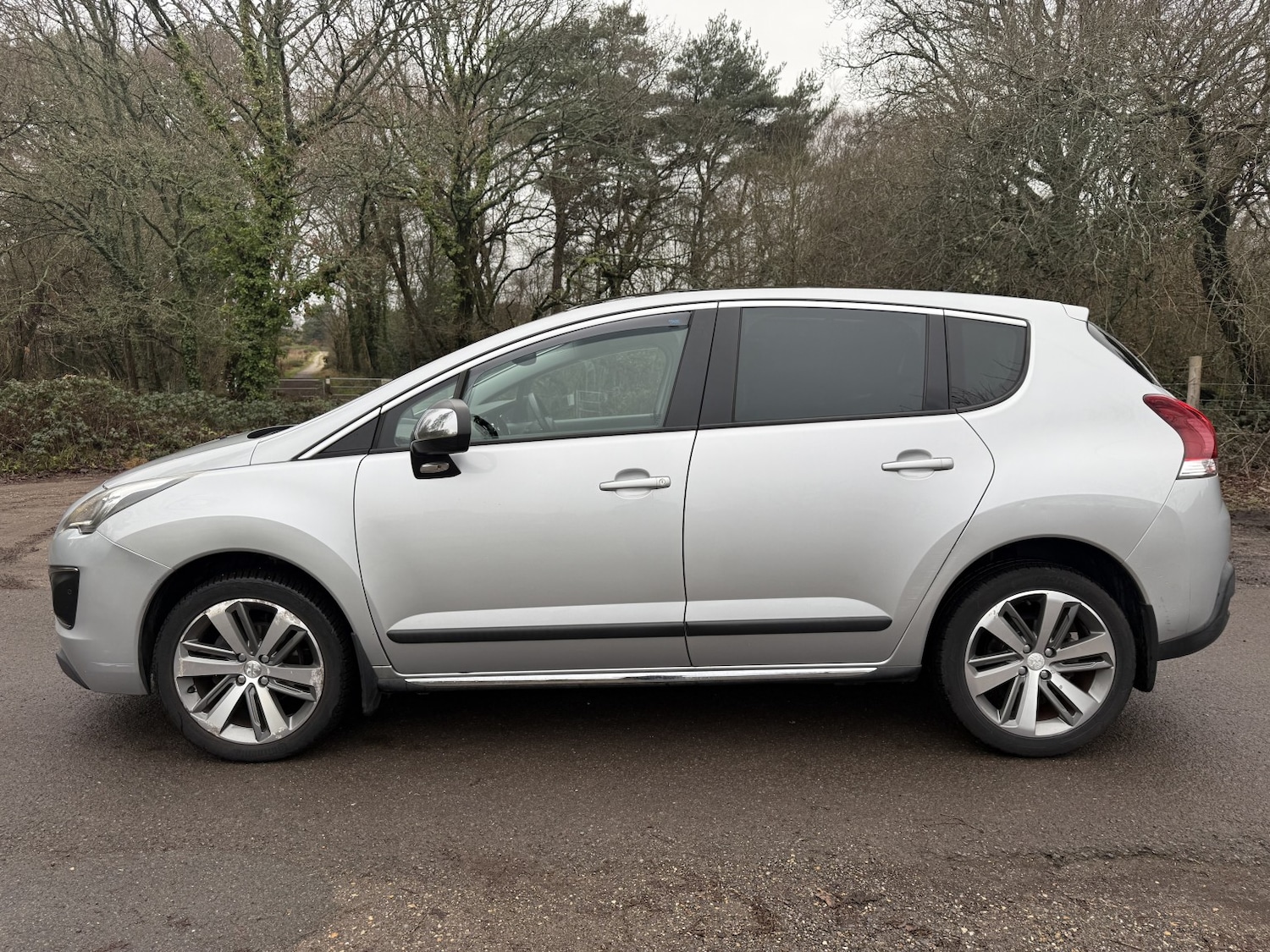 Used Peugeot 3008 2015 for sale - 76769845: Photo 5