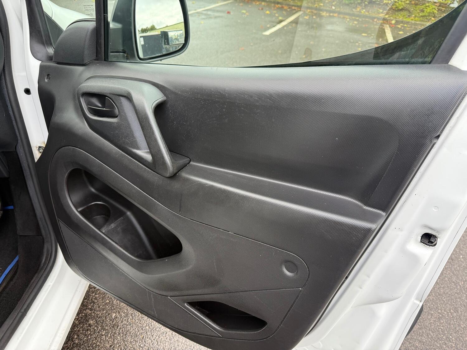 Used Citroen Berlingo 2017 for sale - 76625423: Photo 17