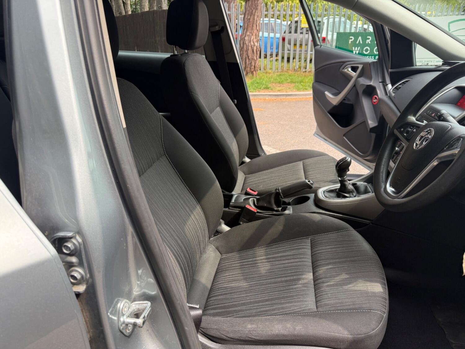 Used Vauxhall Astra 2011 for sale - 76625411: Photo 10