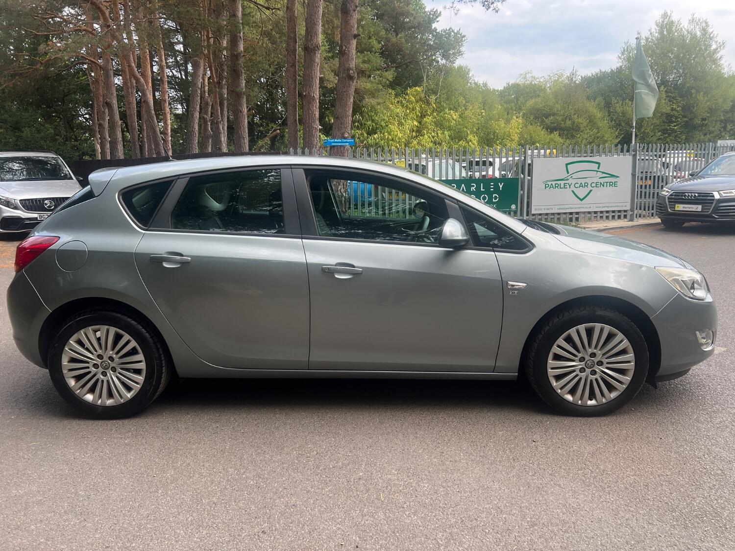 Used Vauxhall Astra 2011 for sale - 76625411: Photo 4