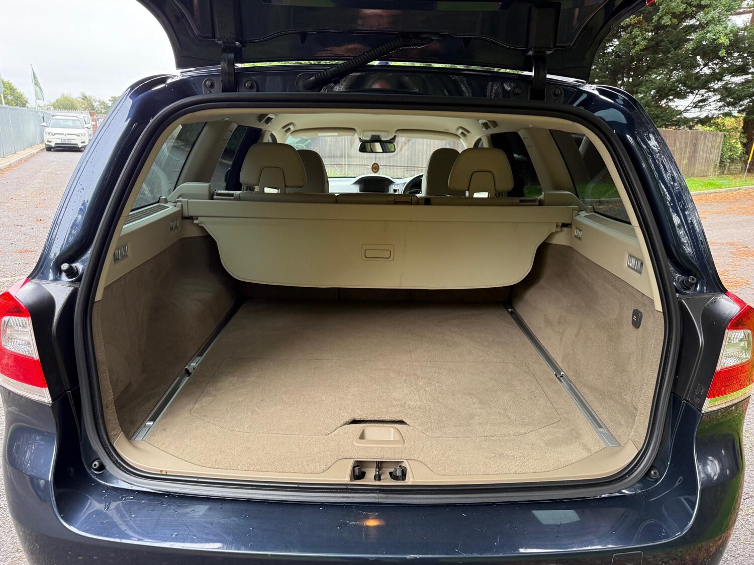 Used Volvo V70 2025 for sale - 76625419: Photo 19