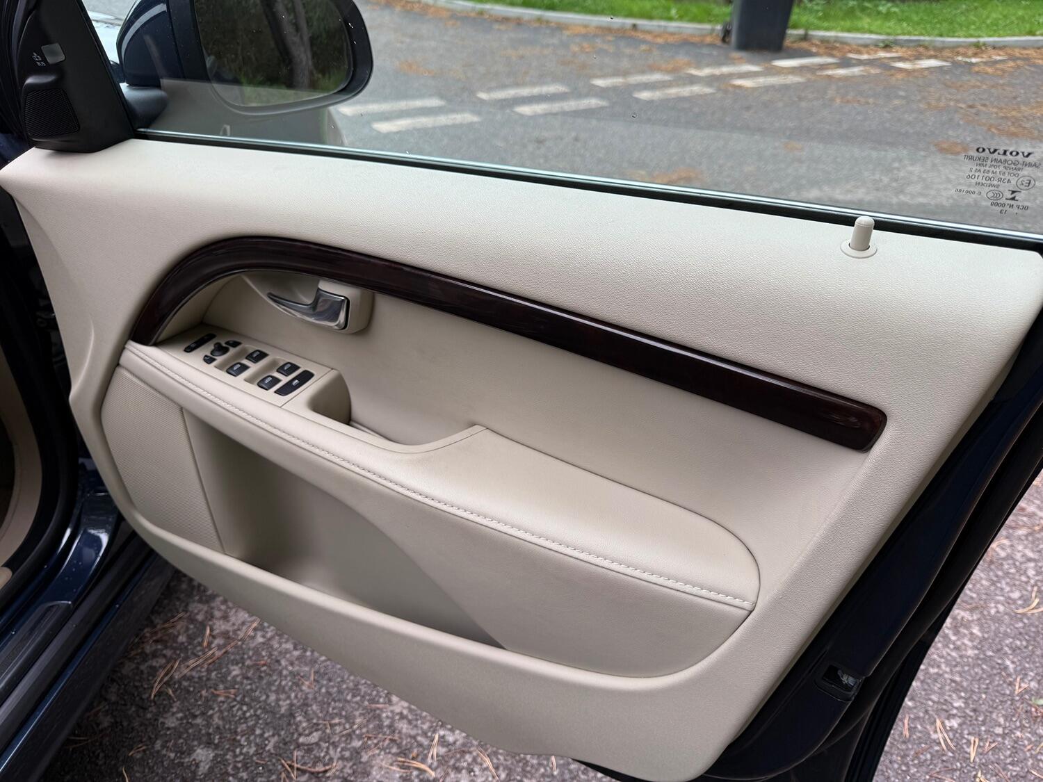 Used Volvo V70 2025 for sale - 76625419: Photo 23