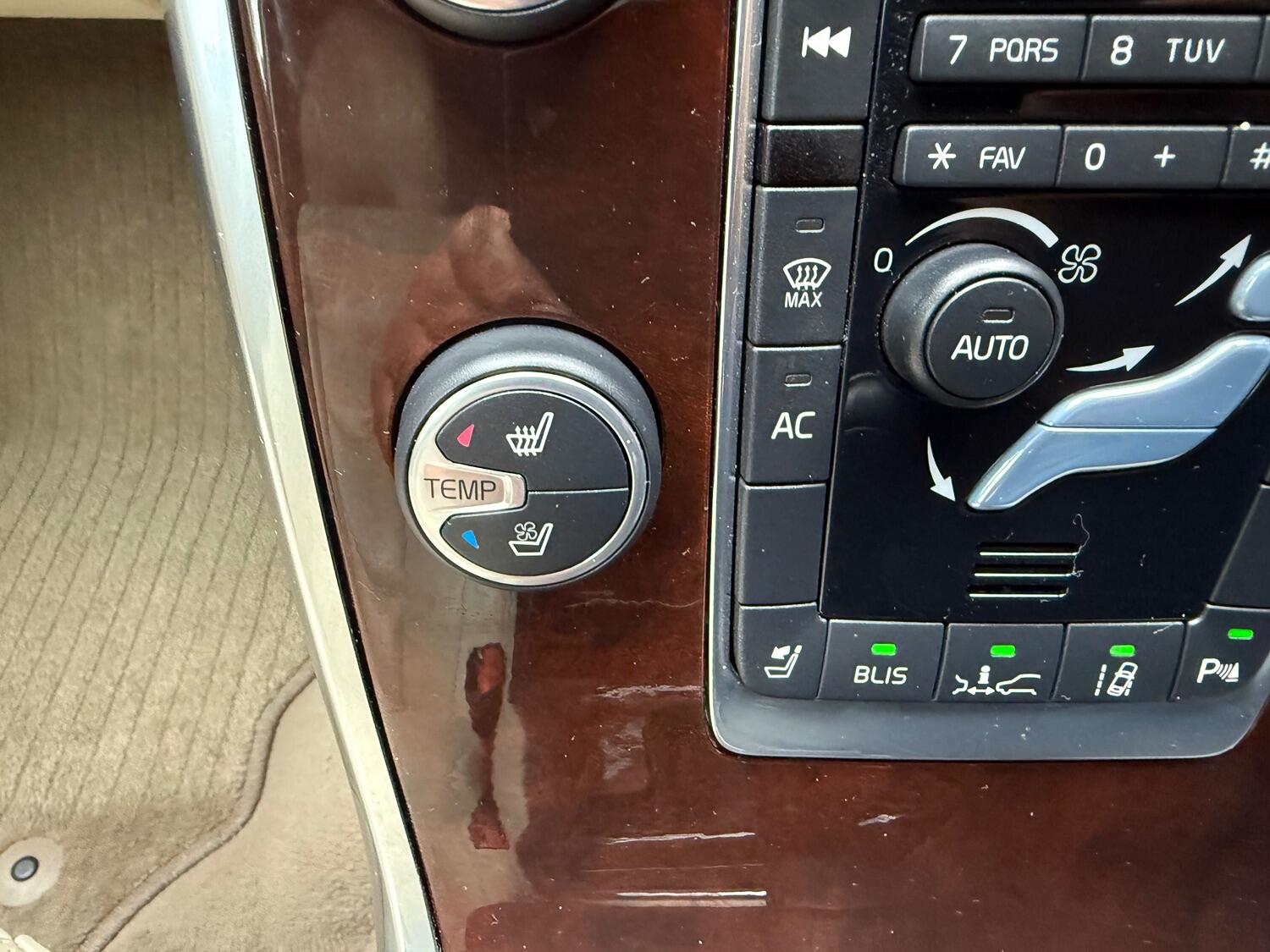 Used Volvo V70 2025 for sale - 76625419: Photo 36