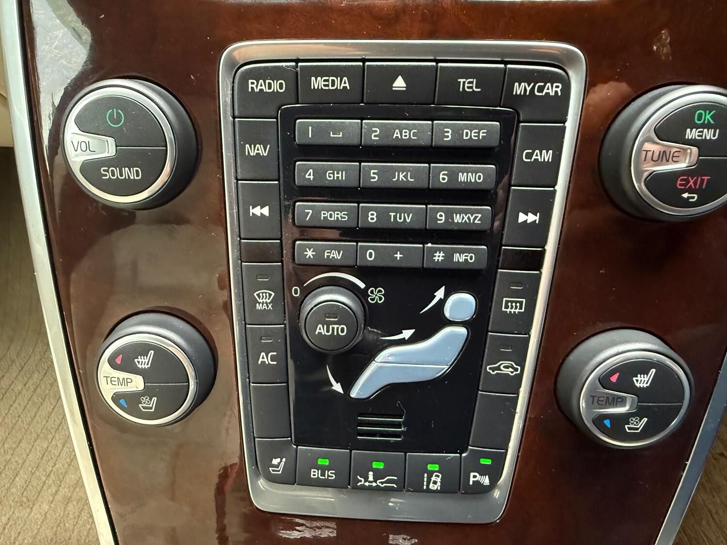 Used Volvo V70 2025 for sale - 76625419: Photo 38