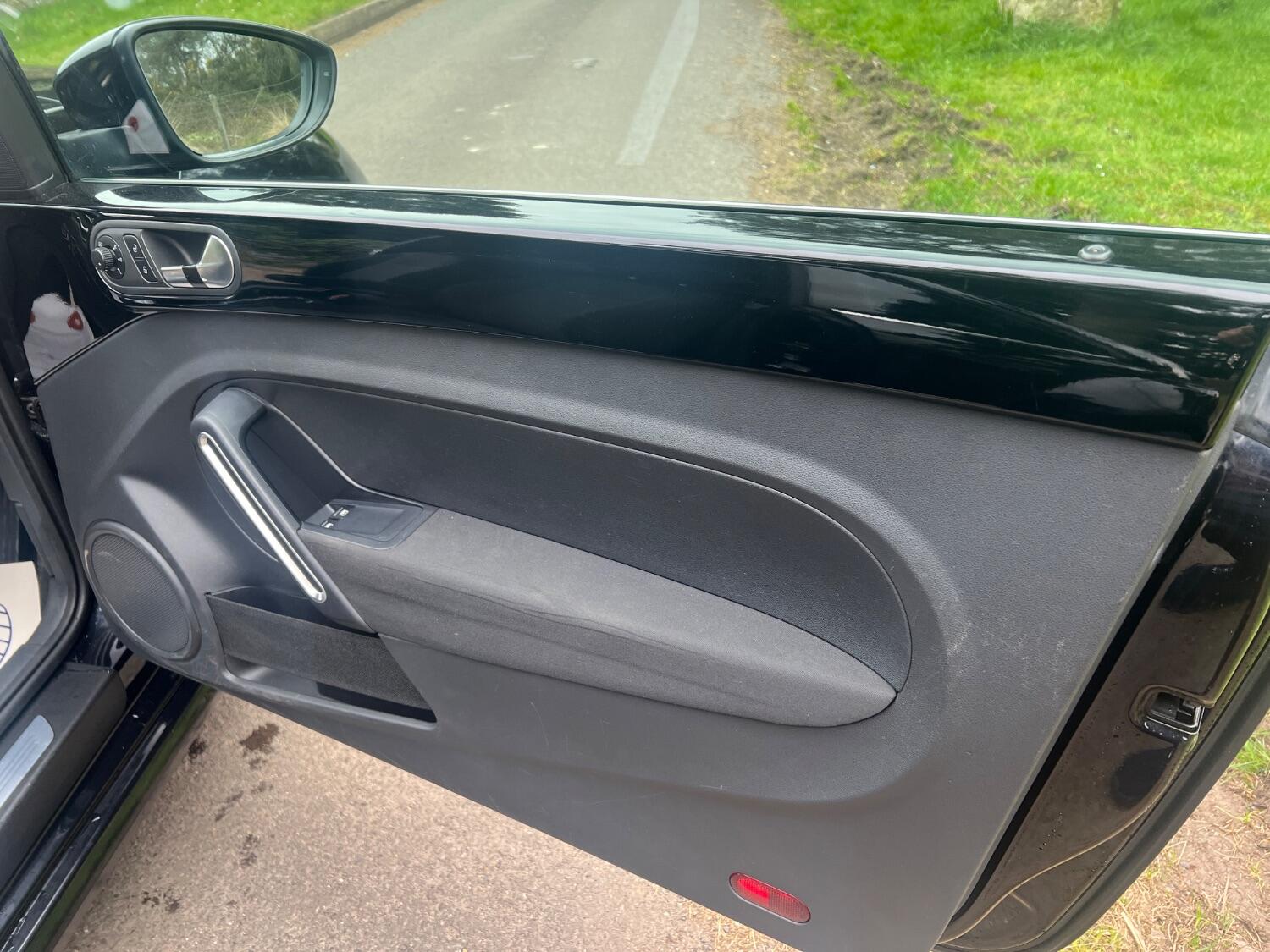 Used Volkswagen Beetle 2025 for sale - 76625421: Photo 23