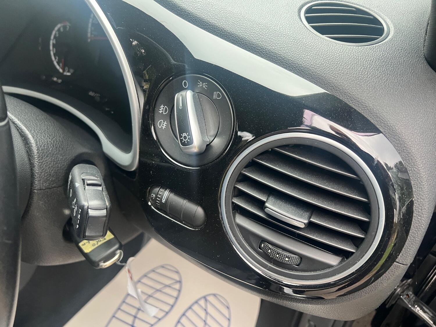 Used Volkswagen Beetle 2025 for sale - 76625421: Photo 30