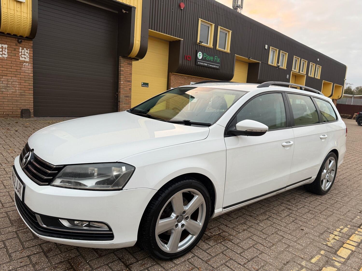 Used Volkswagen Passat 2012 for sale - 76387283: Photo 3