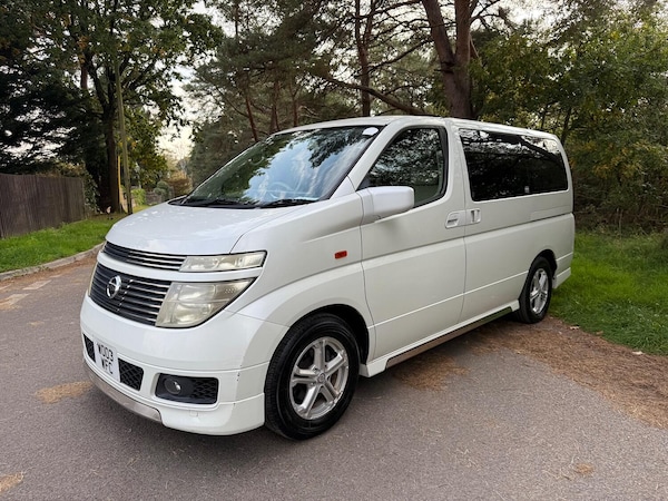 Used Nissan Elgrand 2018 for sale - 76249319: Photo 3