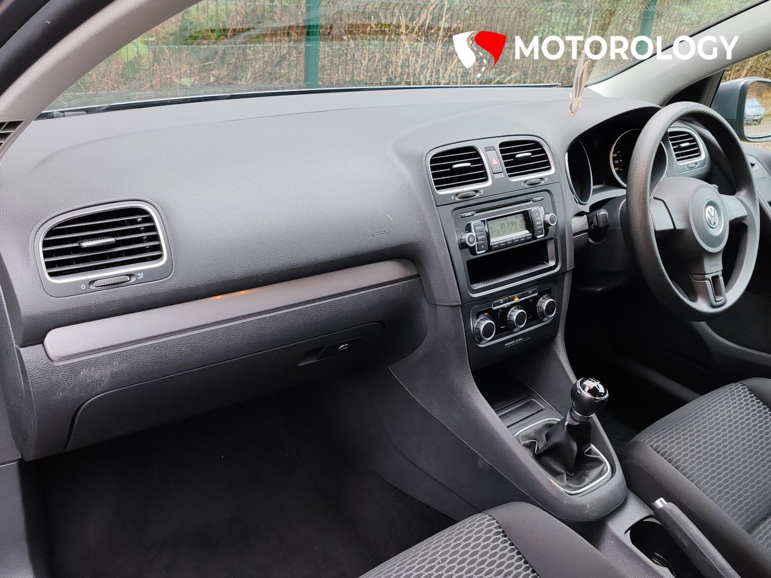 Used Volkswagen Golf 2010 for sale - 77367218: Photo 8