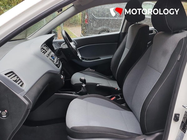 Used Hyundai i20 2016 for sale - 76317001: Photo 15