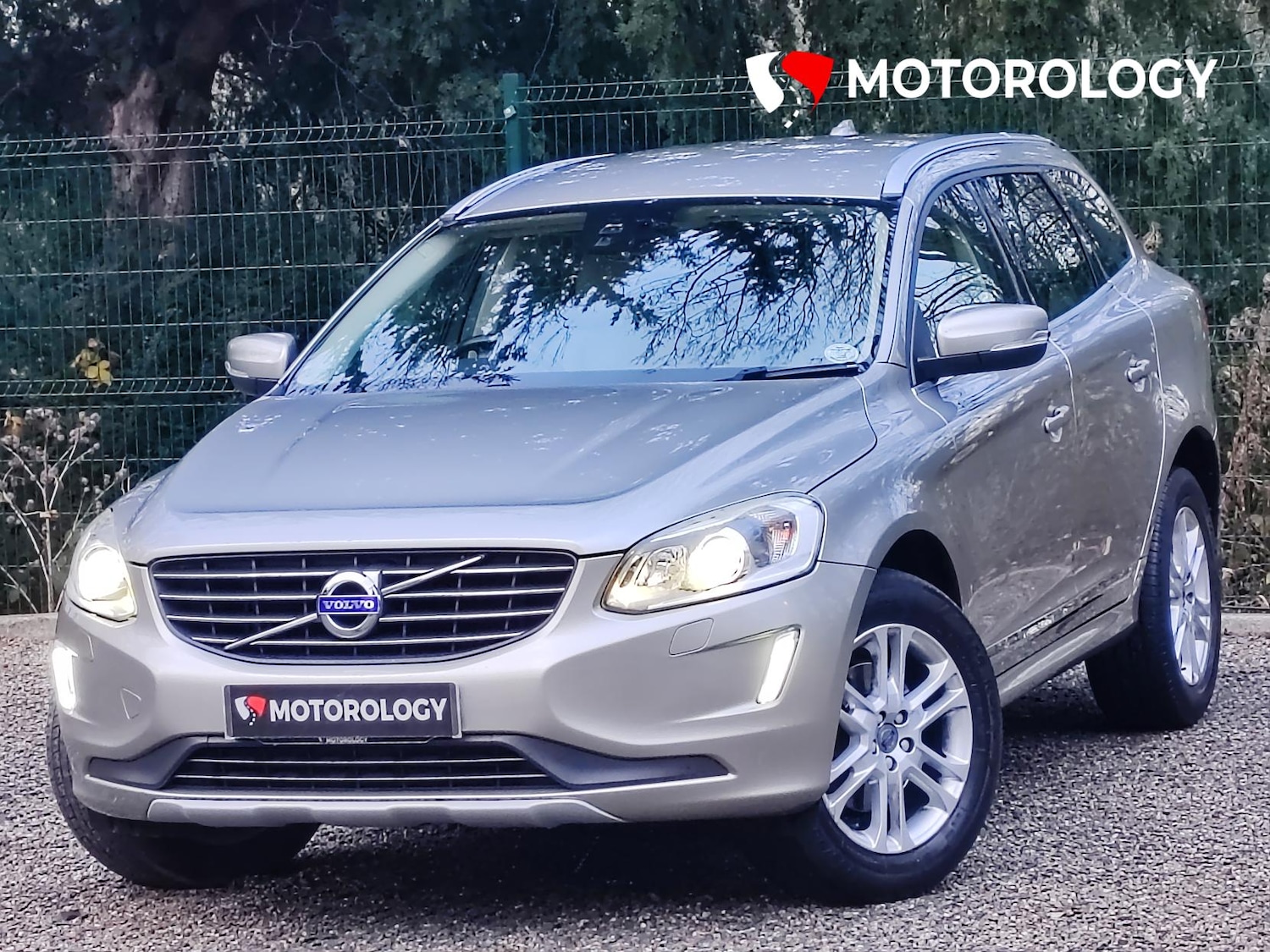 Used Volvo XC60 2015 for sale - 76862041: Photo 2