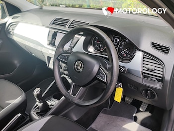 Used Skoda Fabia 2017 for sale - 75870756: Photo