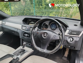 Used Mercedes-Benz E Class 2011 for sale - 78152958: Photo